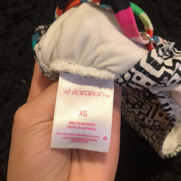 Xhilaration Swimsuit top - Picture 3 of 3